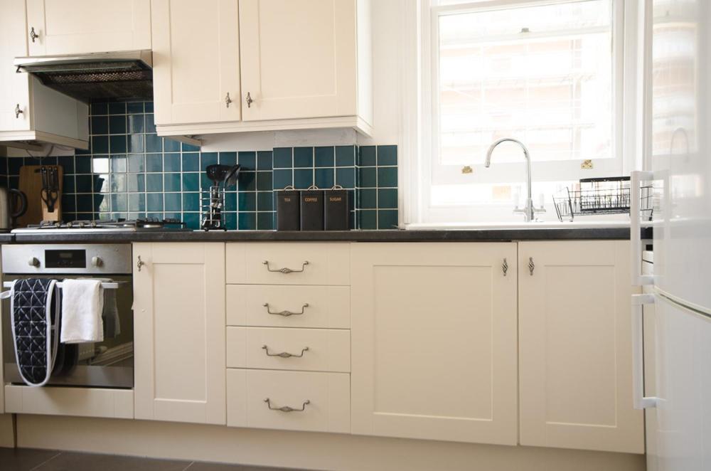 Seaview Mansion Apartment - Central Hove With Parking Extérieur photo