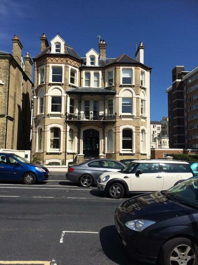 Seaview Mansion Apartment - Central Hove With Parking Extérieur photo